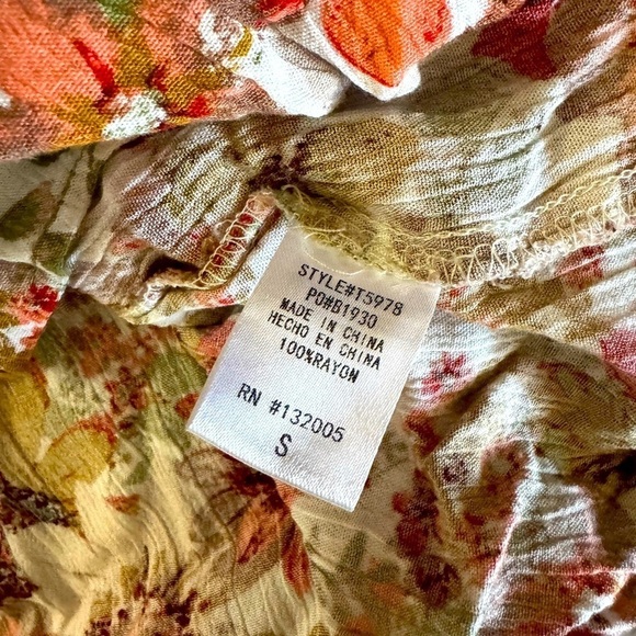 Entro Floral Lace Women's Top Tie neck Size Small - Picture 7 of 9